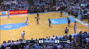 UNC spreads the floor